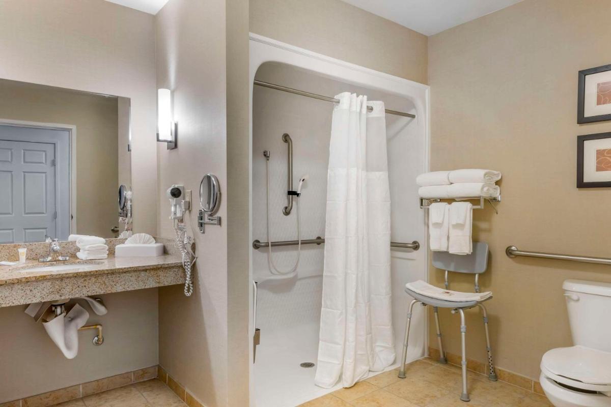 Comfort Suites Sarasota-Siesta Key - Hizvo