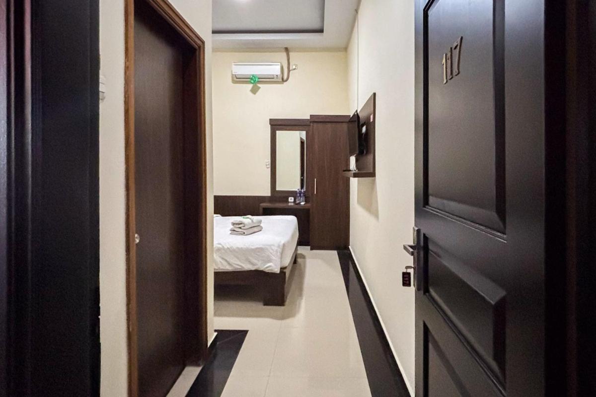 Urbanview Alfiya Hotel Lampung by RedDoorz - Housity