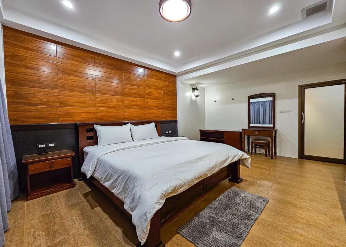 Sanaepatan Home Resort - เสน่ห์ป่าตาล โฮม รีสอร์ต - Housity