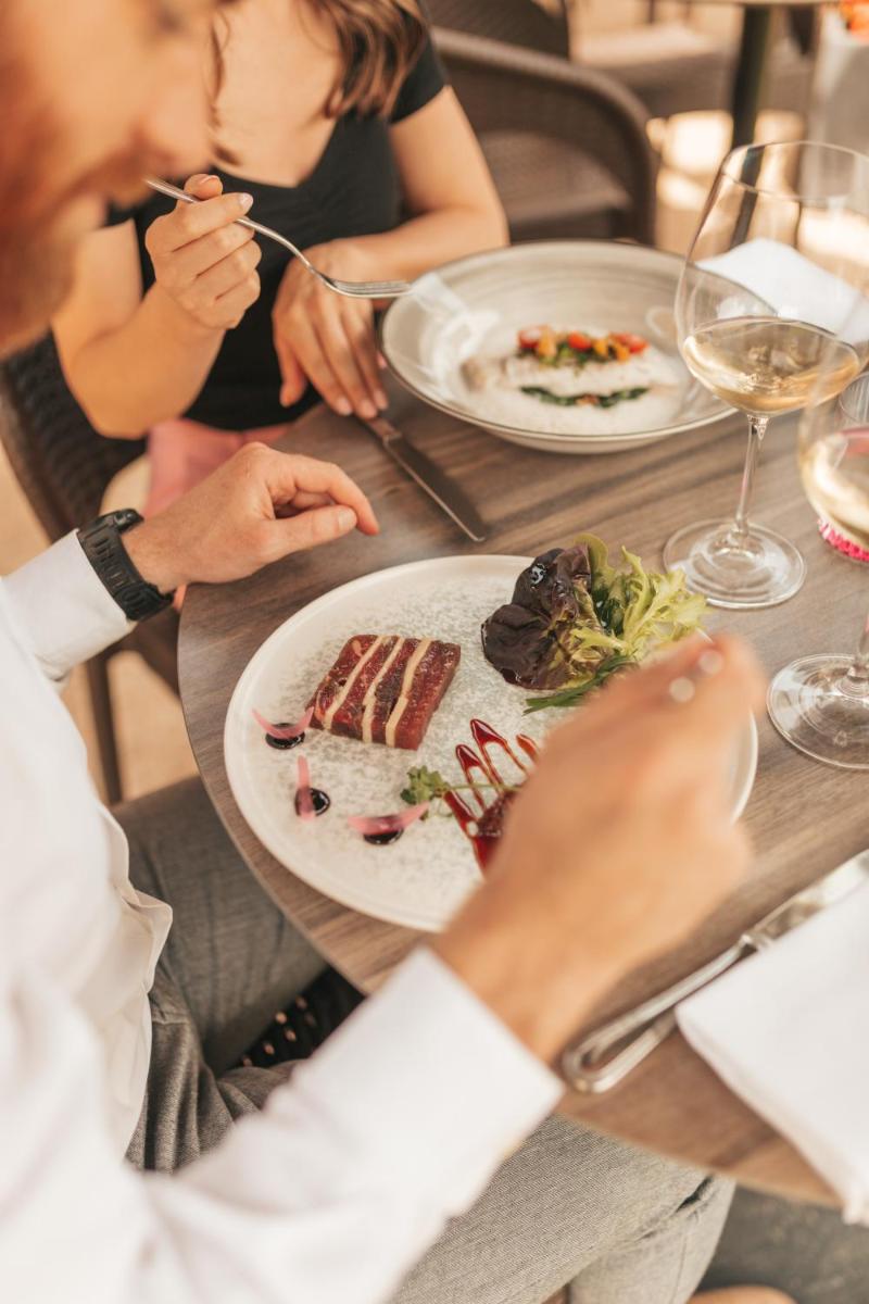 Nourriture dans l'hôtel ou à proximité