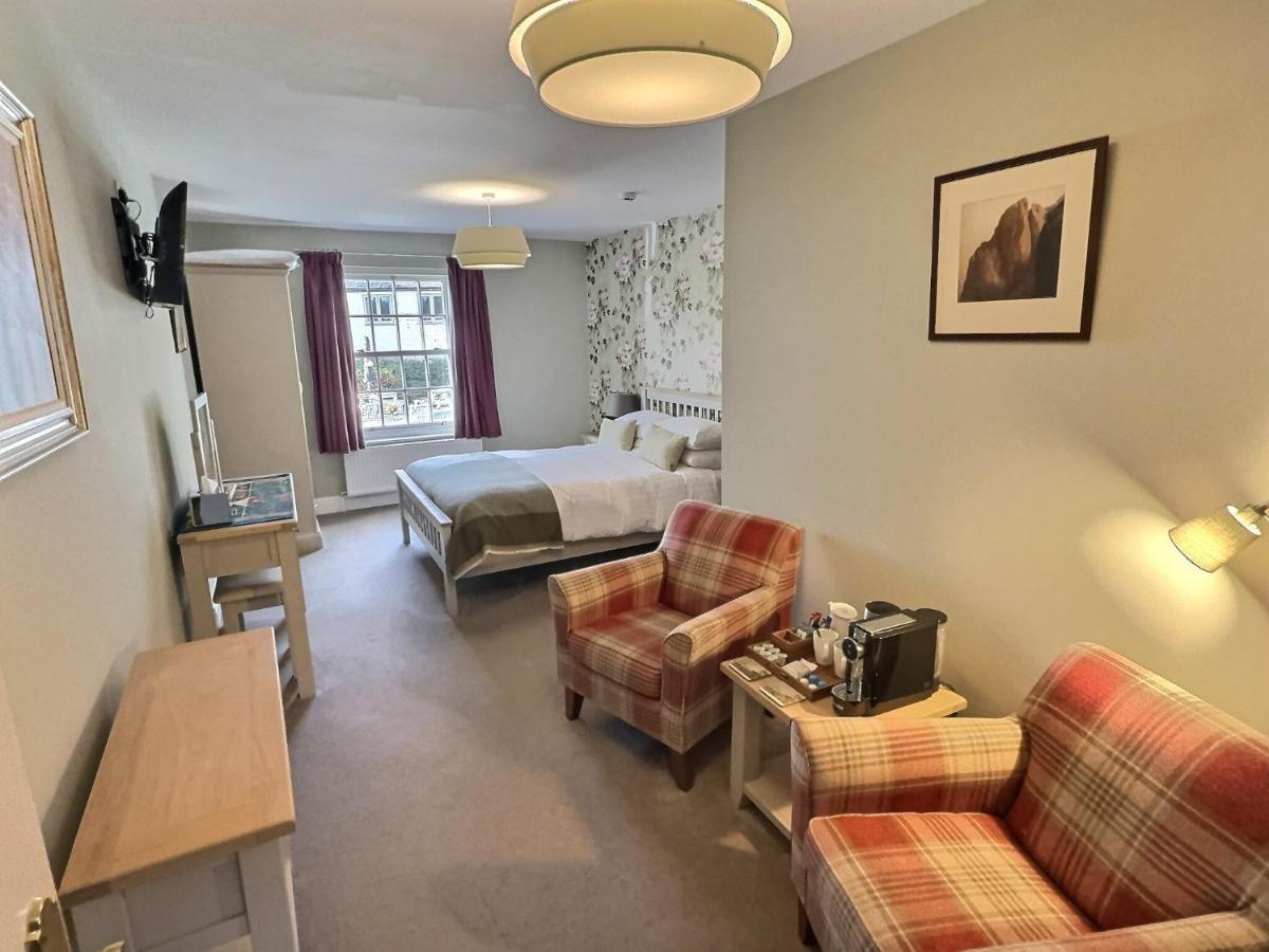 Three Shires Inn - Housity