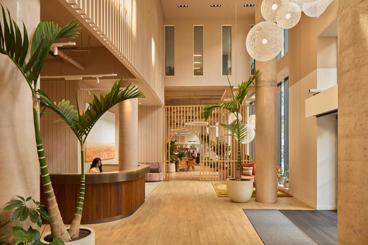 ARK Canary Wharf - Housity