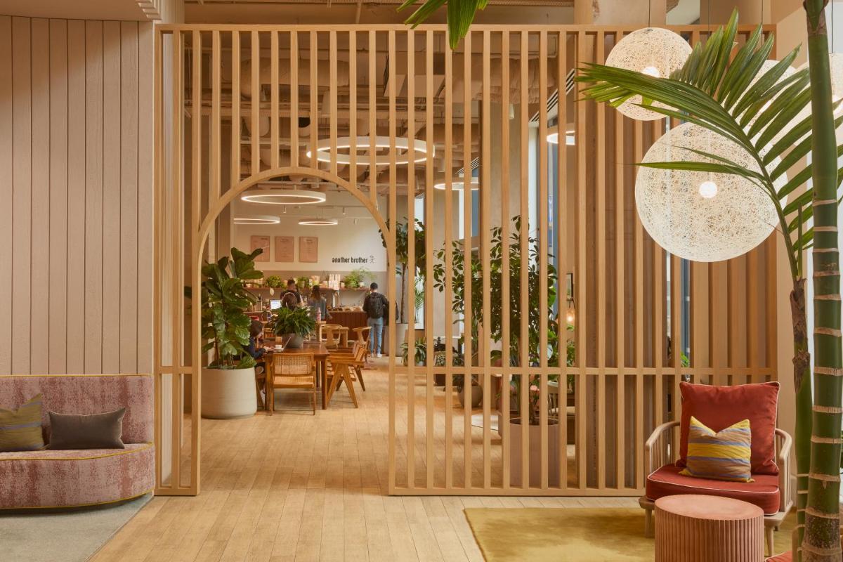 ARK Canary Wharf - Housity