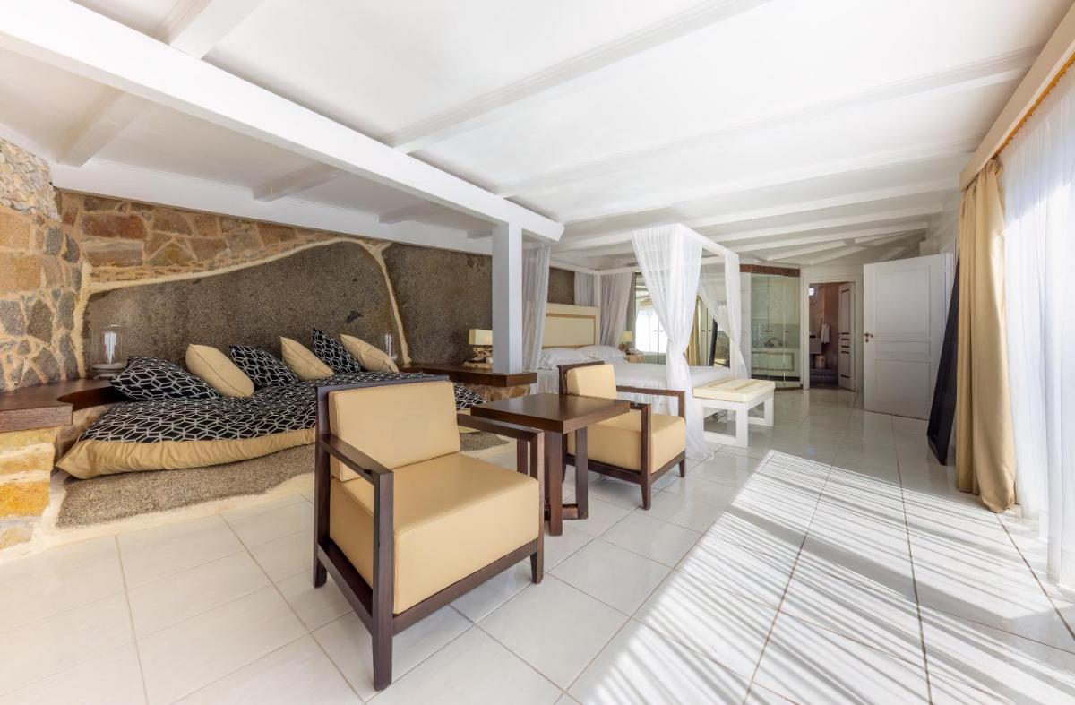 Coin salon dans l'établissement Hotel & SPA des Pecheurs