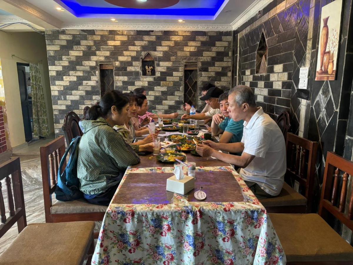 Hotel Garangja - Housity