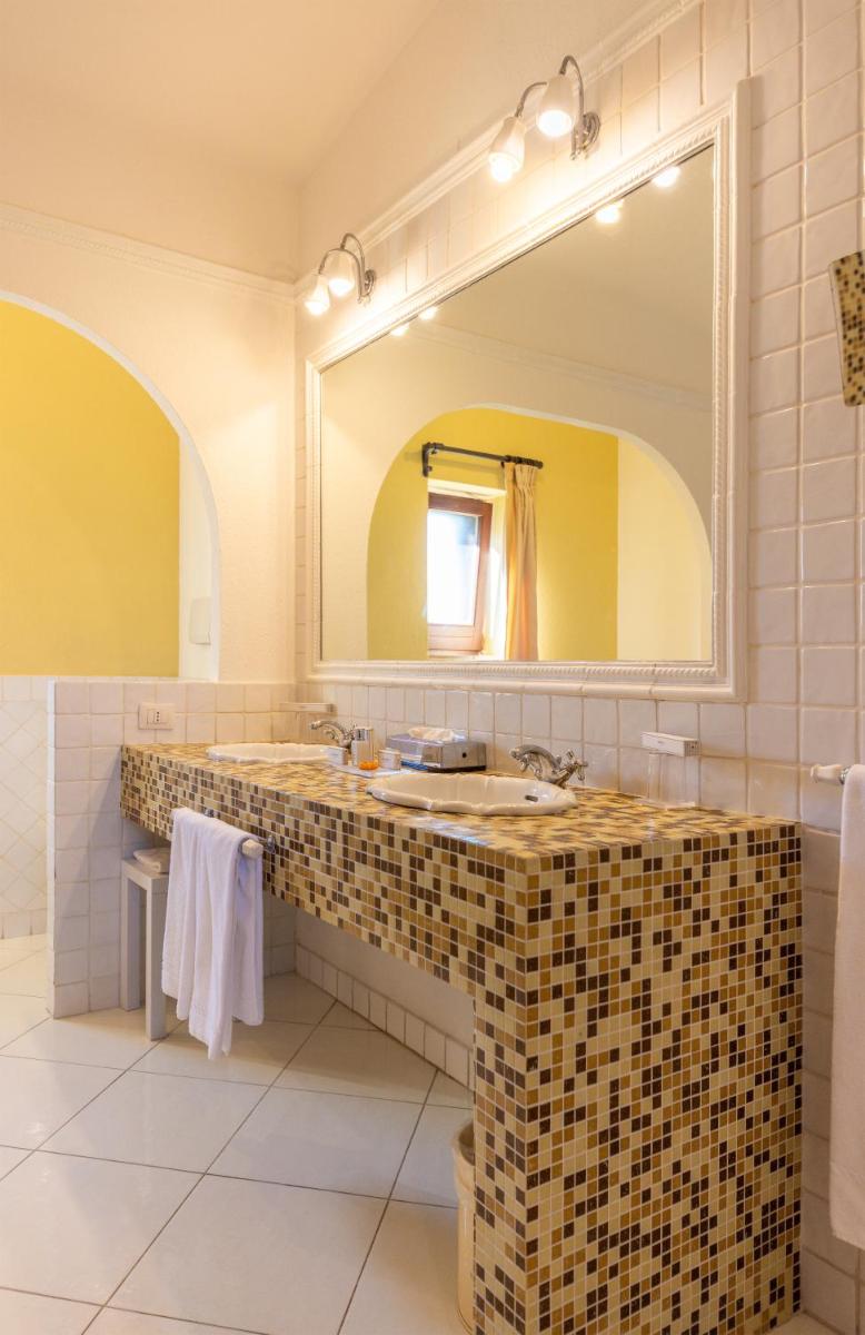 Salle de bains dans l'établissement Hotel & SPA des Pecheurs