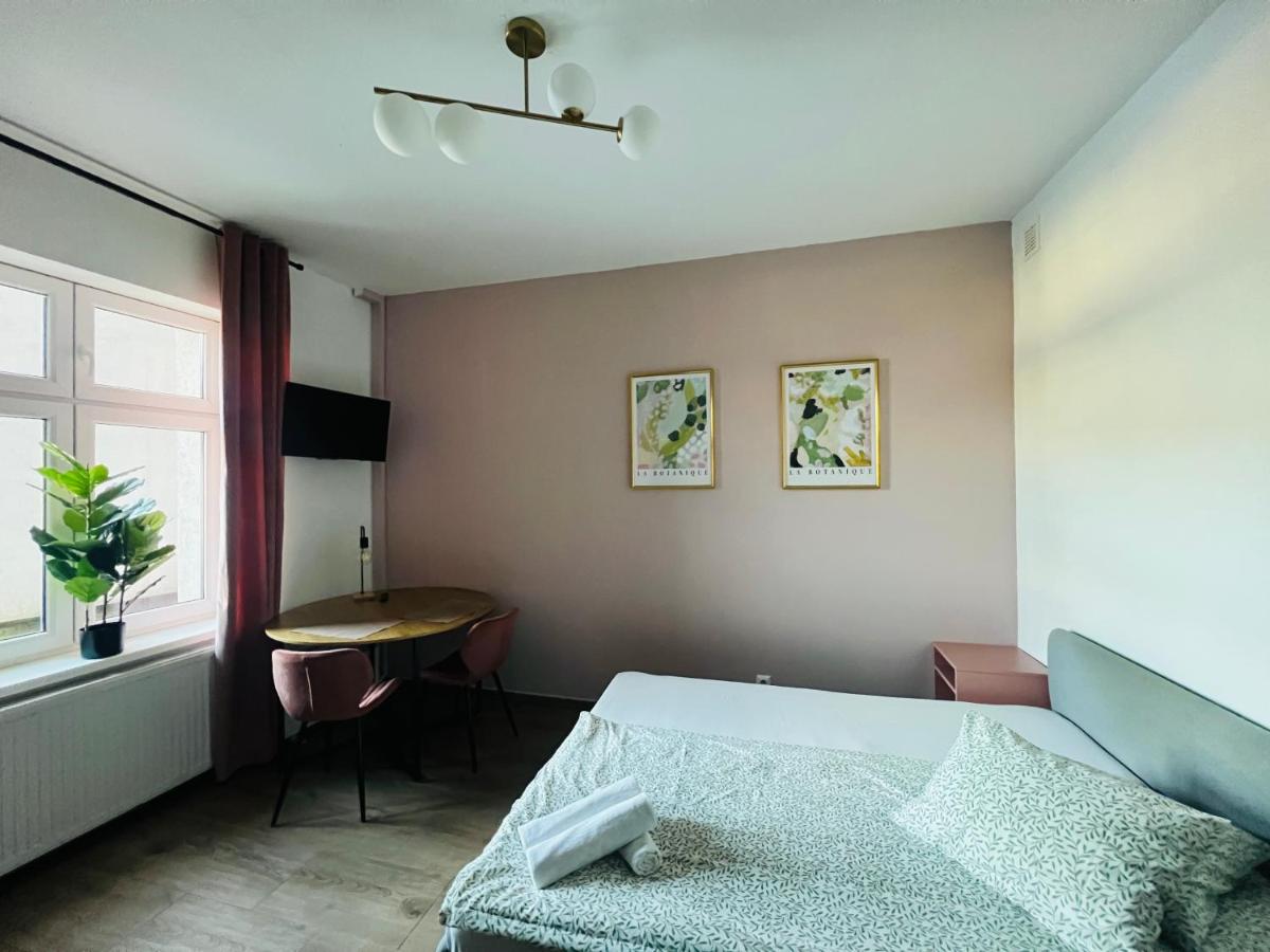 eM Apartment 6 - Housity