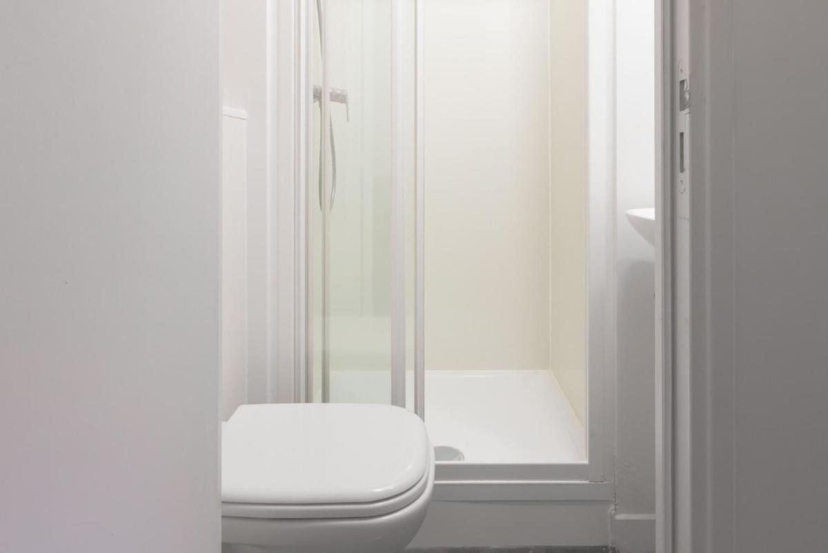 Première Classe Plaisir Gatines - Housity
