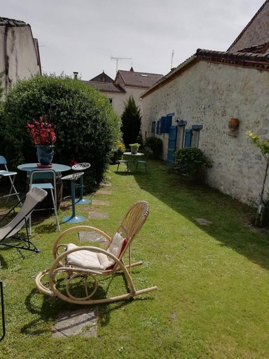 Maison à Sauvagnas avec piscine - Clévacances 3 clés - Housity