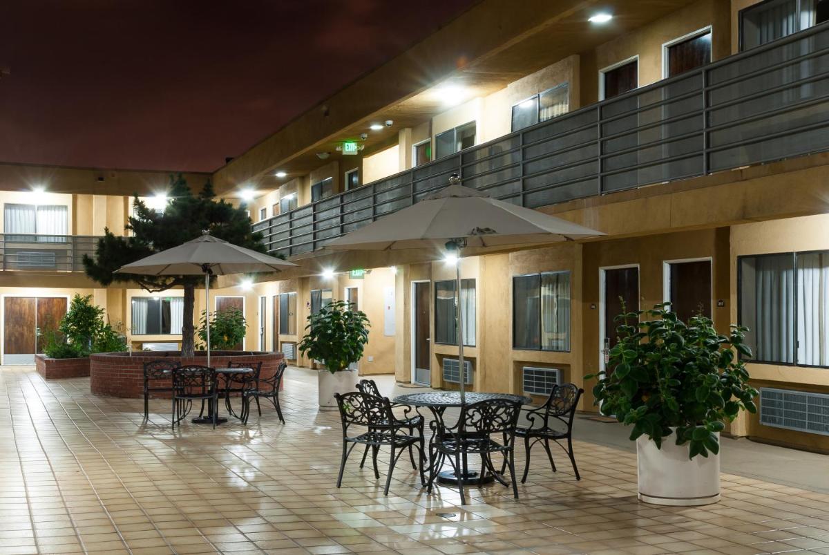Gardena Terrace Inn - Housity