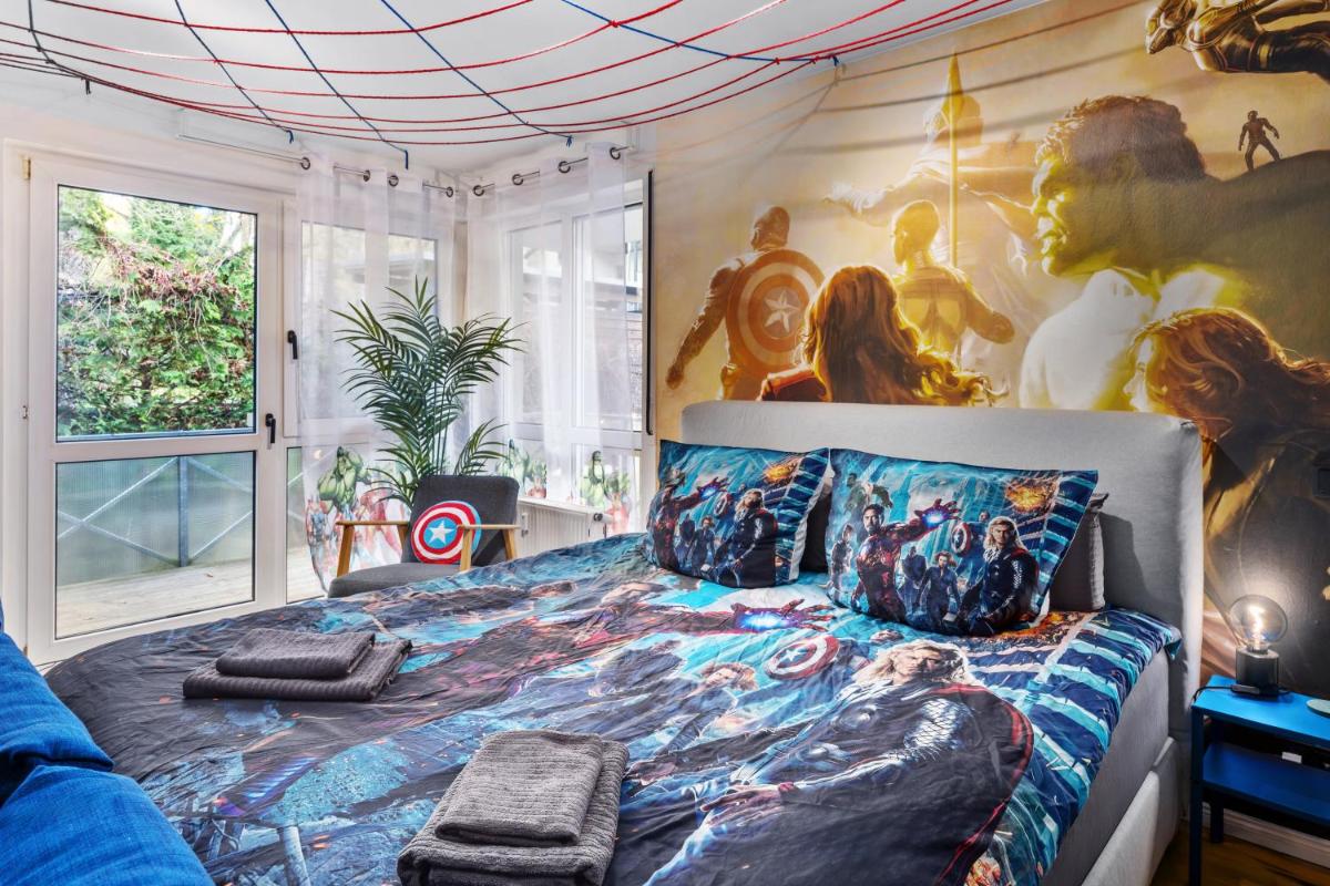EDLER WOHNRAUM Superhelden-Studio mit Heimkino, Balkon, Boxspringbett, Siemens-Kaffeevollautomat, Lift, Parkplatz & WLAN 364 Mbps - Housity