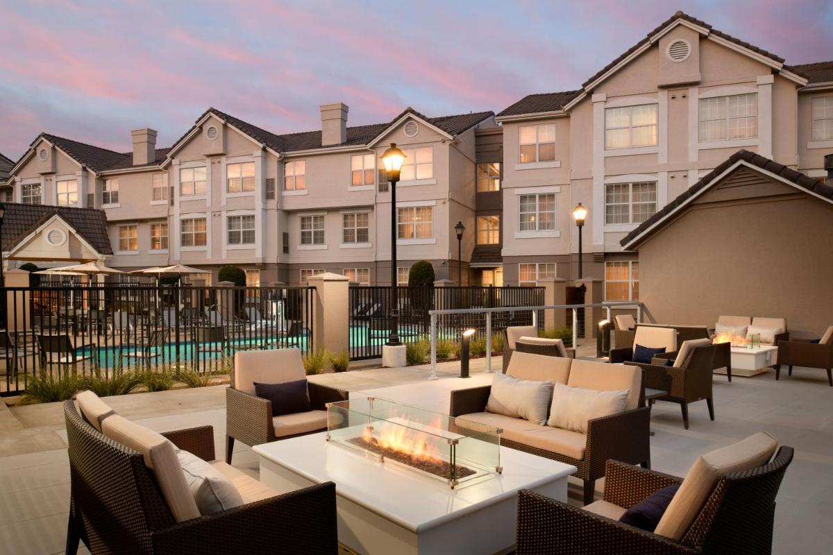 Residence Inn Pleasanton - Housity