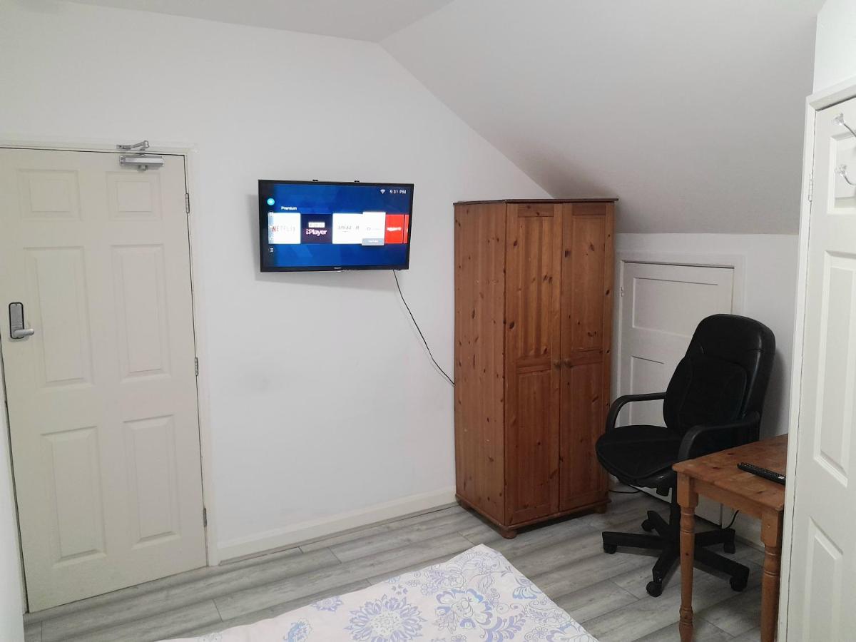 Double ensuite room free parking - Housity