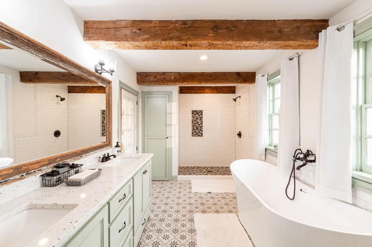 Erie Canal Suite - The Mohawk Valley House - Housity