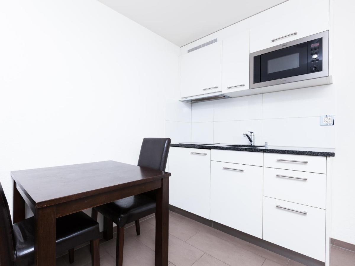 Swiss Star Longstreet - Self Check-In - Housity