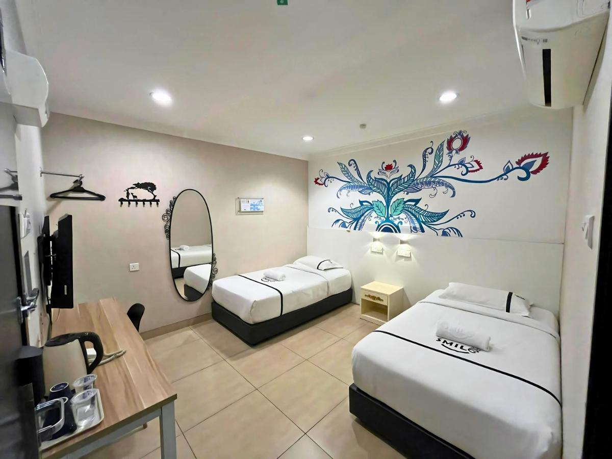 Smile Hotel Shah Alam ICity - Housity