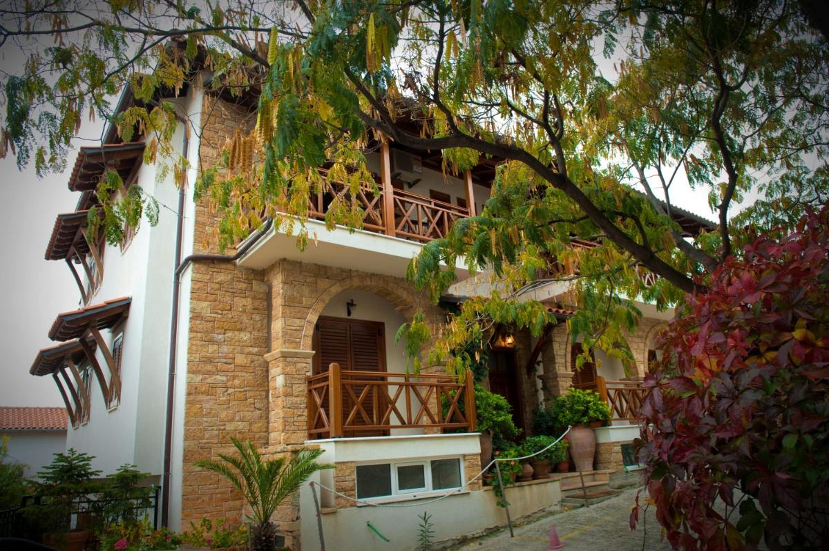 Archodariki - Housity