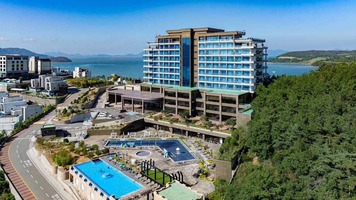 Hotel JCS Yeosu - Housity
