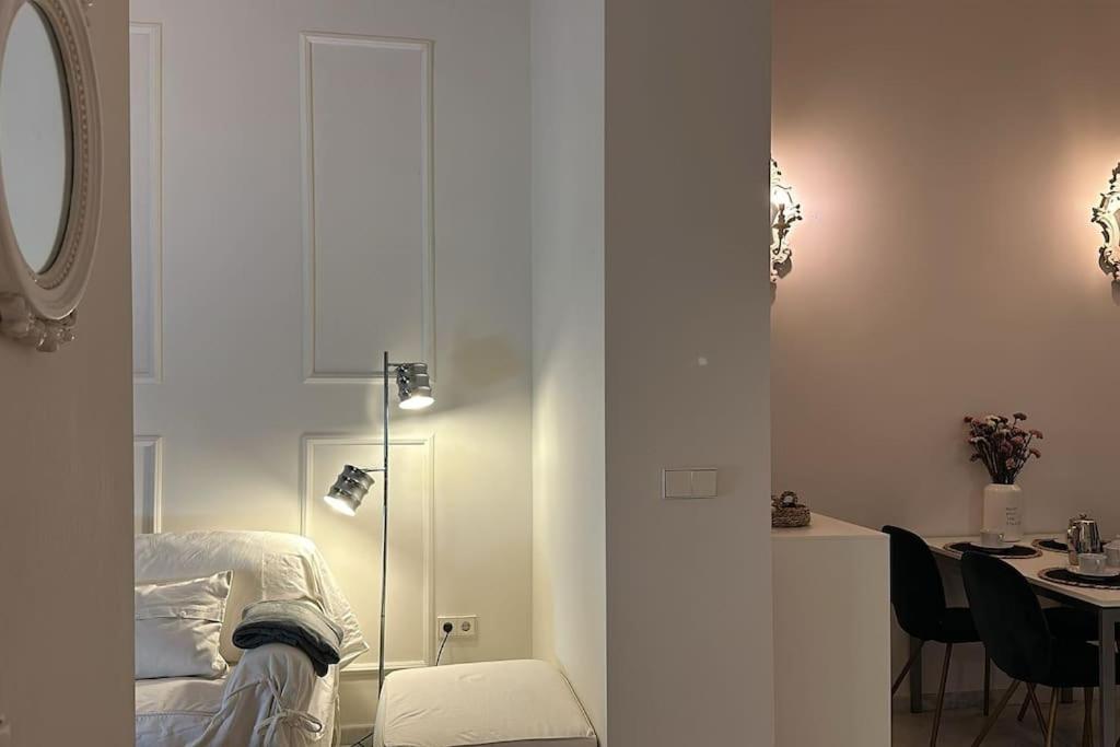 La Casa del Corral Triana collection apartment - Housity