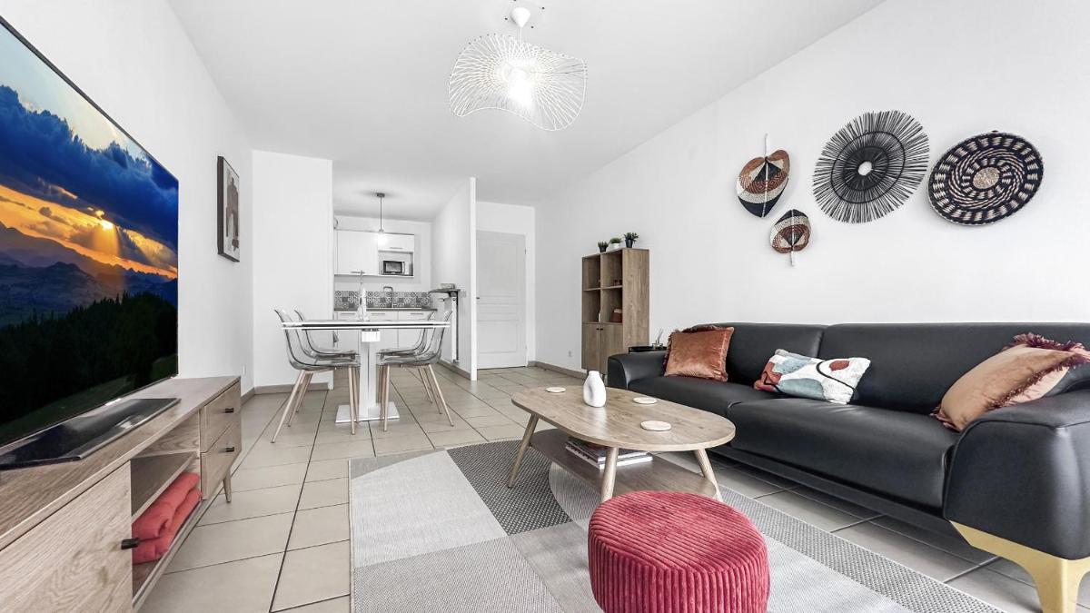Homey Coloc Dolce - Proche gare et tram, Balcon, Wifi - Housity