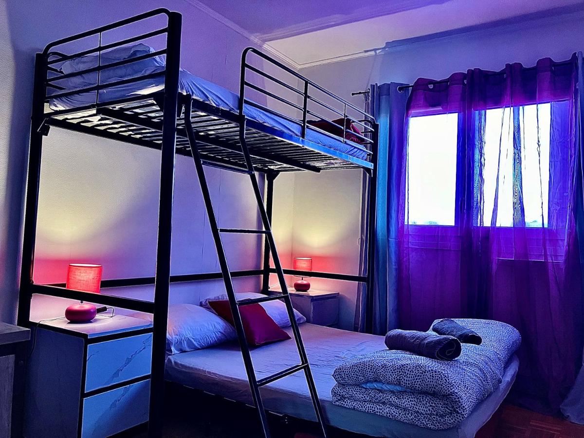 Parisian Lounge 8 pers Front station - Housity