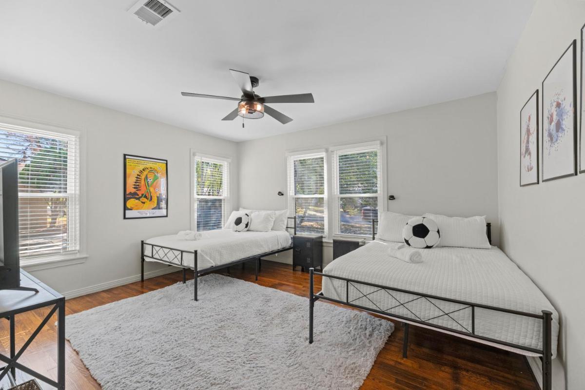Game Day Getaway - Housity
