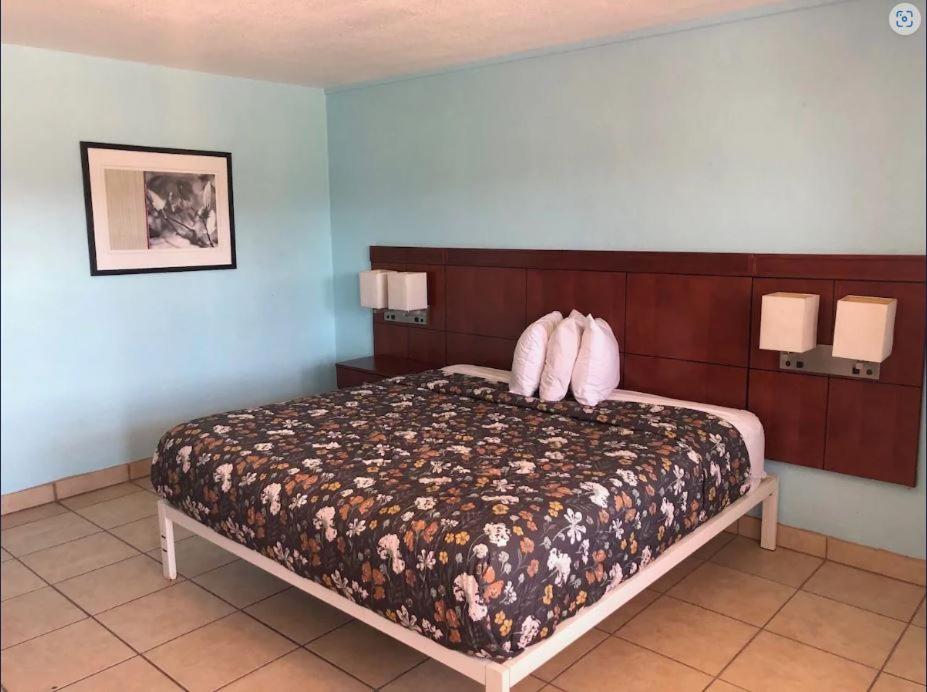 Economy Suites - Housity