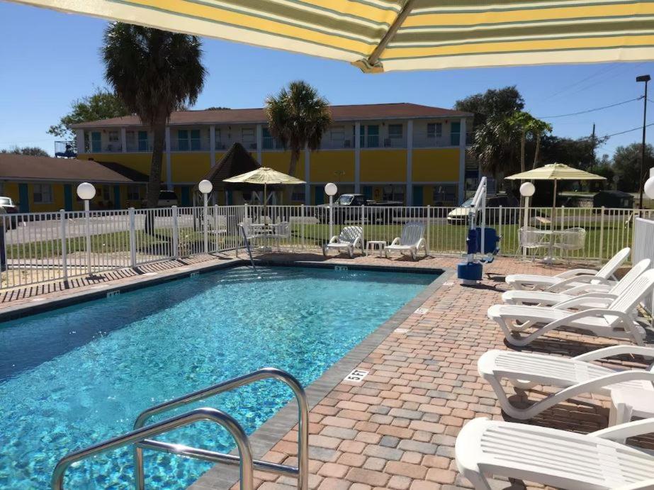 Economy Suites - Housity