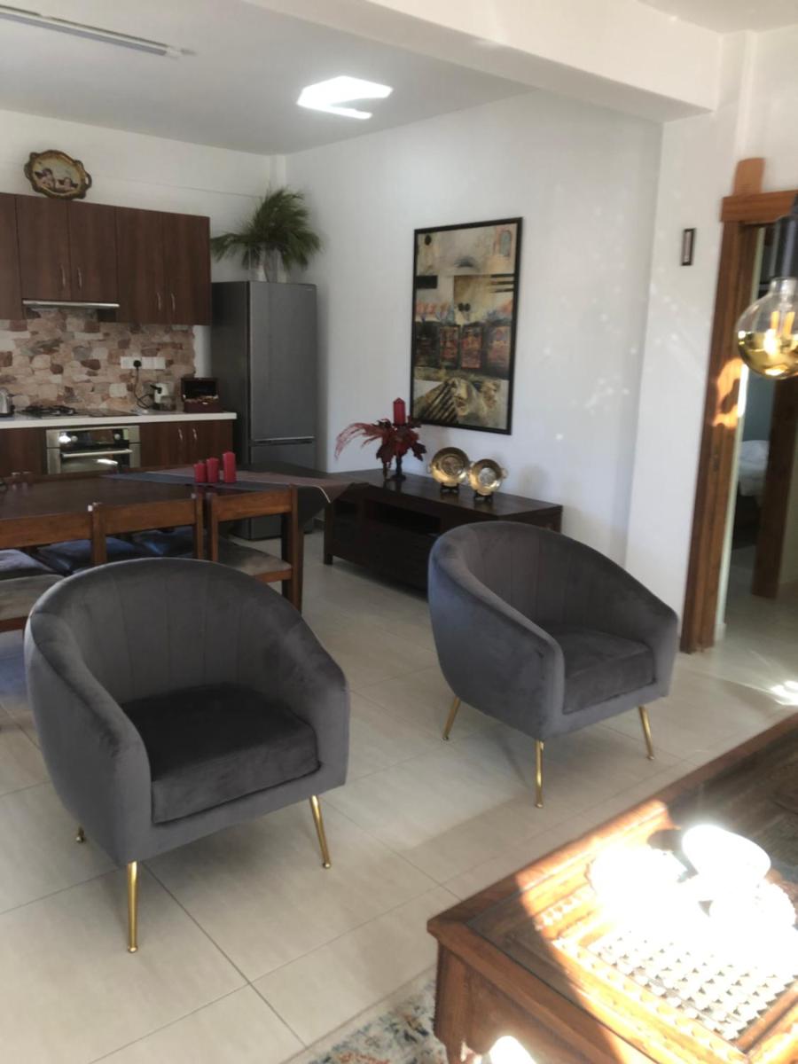 DIAMOND Stone Wooden Guest House - Housity