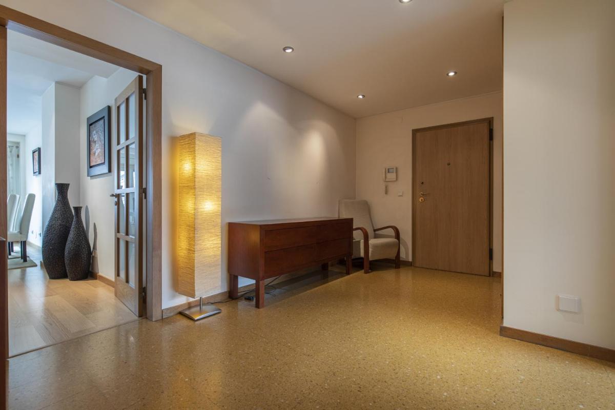 2 Bedroom Large apartment By Innkeeper - Hizvo