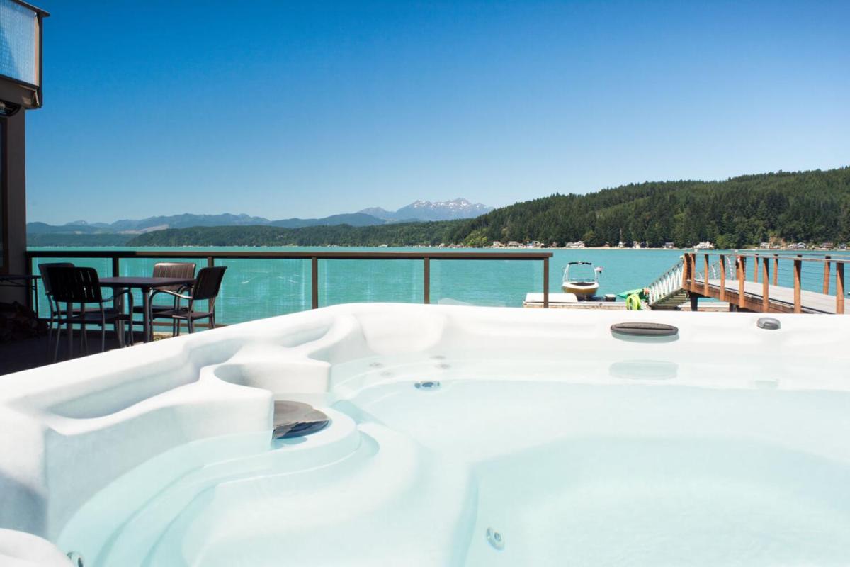 Luxury Lookout Hood Canal Vacation Rental - Housity