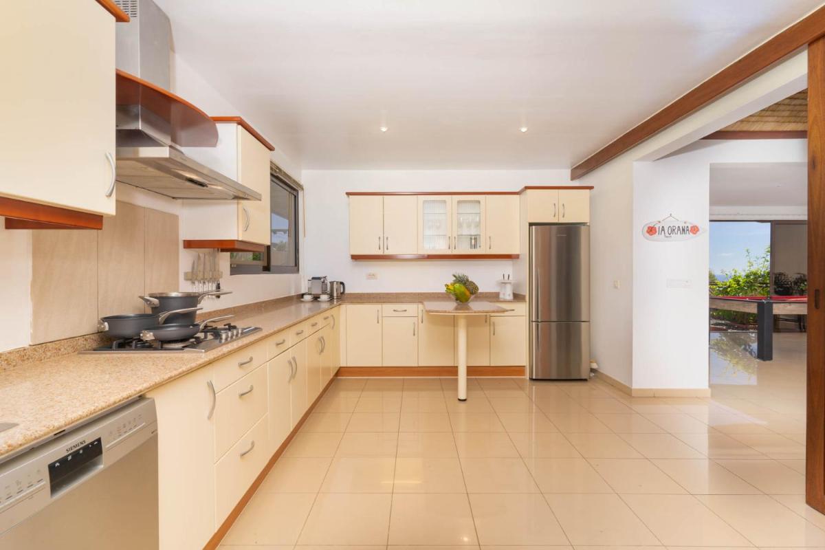 Magnificent 5 Br Villa with pool: amazing views - Housity