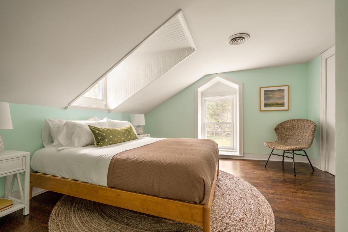 Clove by AvantStay Gorgeous Cottage w Pool Privacy Pool Table Close to Hunter Mountain - Housity