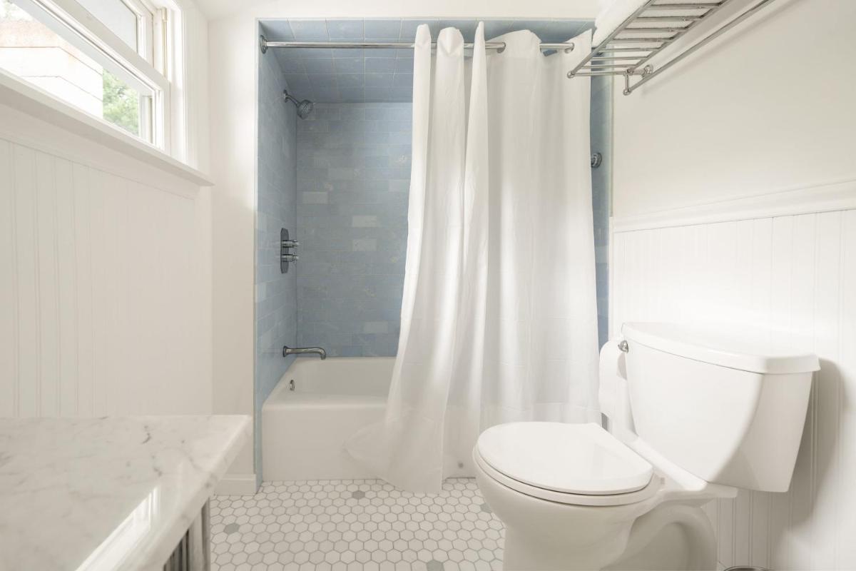 Clove by AvantStay Gorgeous Cottage w Pool Privacy Pool Table Close to Hunter Mountain - Housity