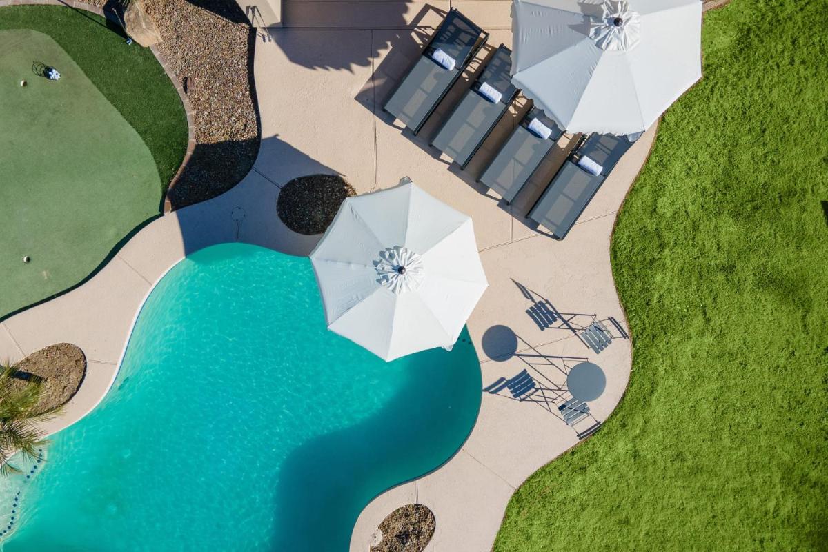 Aviano by AvantStay Phoenix is calling w Pool Hot Tub Game Room - Housity