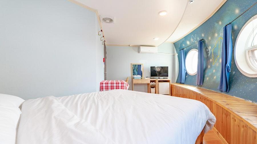 Jeju UFO Pension - Housity