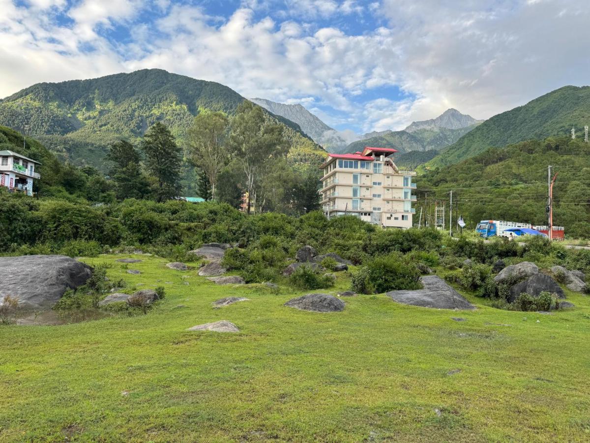 Manuni Inn - Riverside Resort - Housity