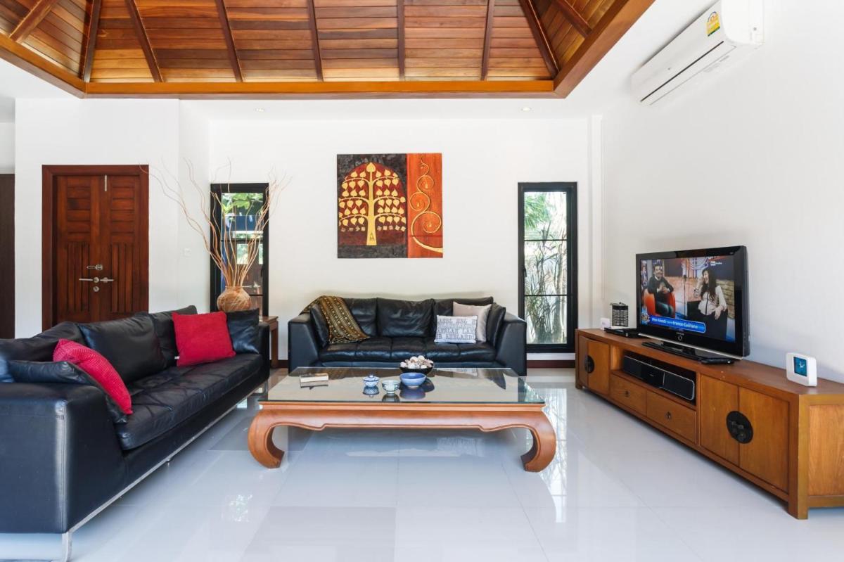 Frangipani pool villa - garden, BBQ & maid - Housity
