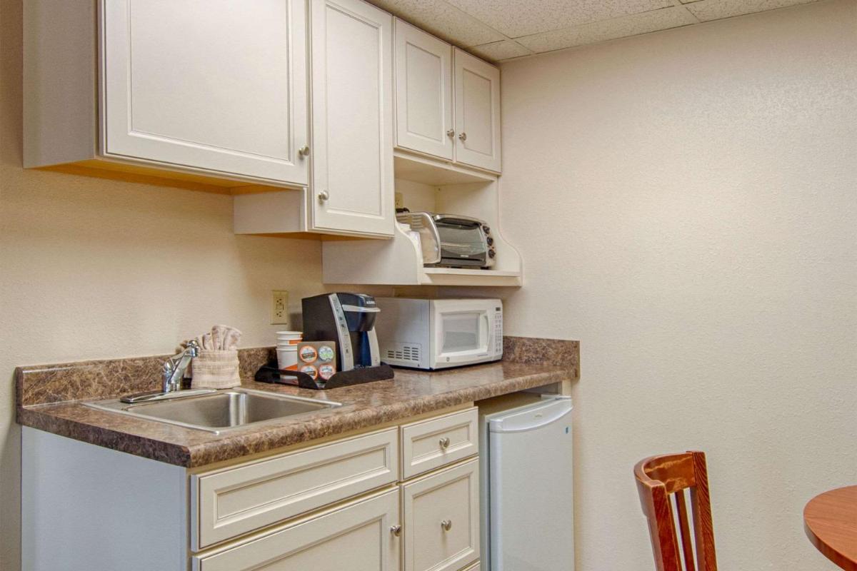 Park Tower Inn - Housity