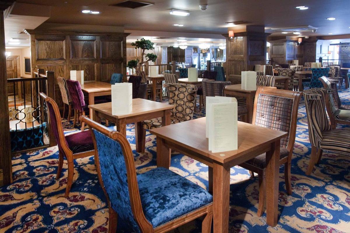 The White Lady Wetherspoon - Housity