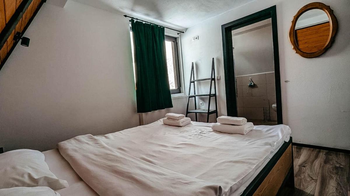 Moldav-A Frame - Housity