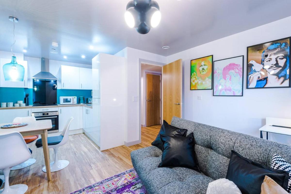 High Reviewed 1-bed With Parking Central Location - Housity