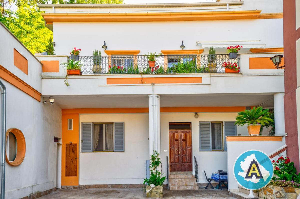 Appartamenti di Vincenzo a due passi dal mare - Housity