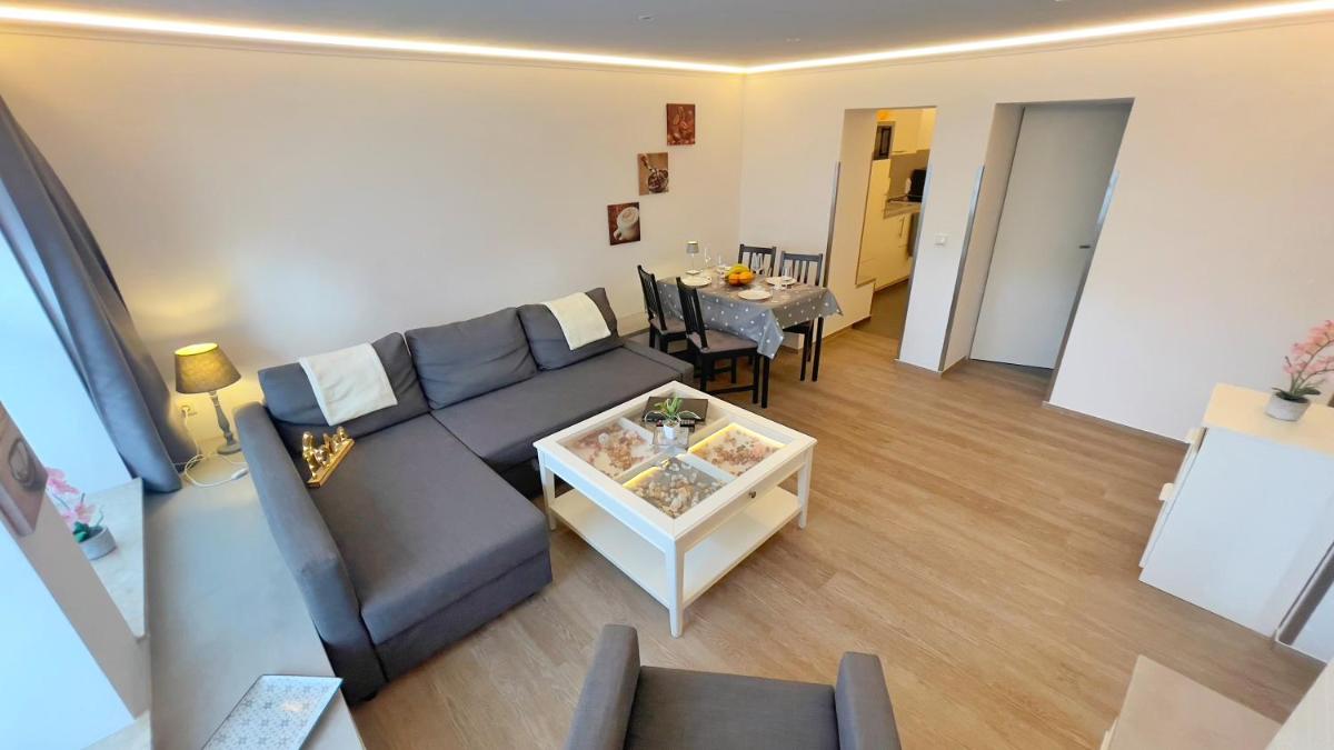 Ferienwohnung Adriana Warnemünde - Housity