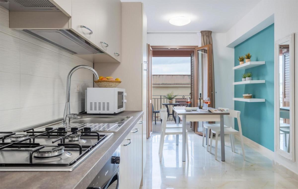 Beautiful Apartment In Balestrate - Housity