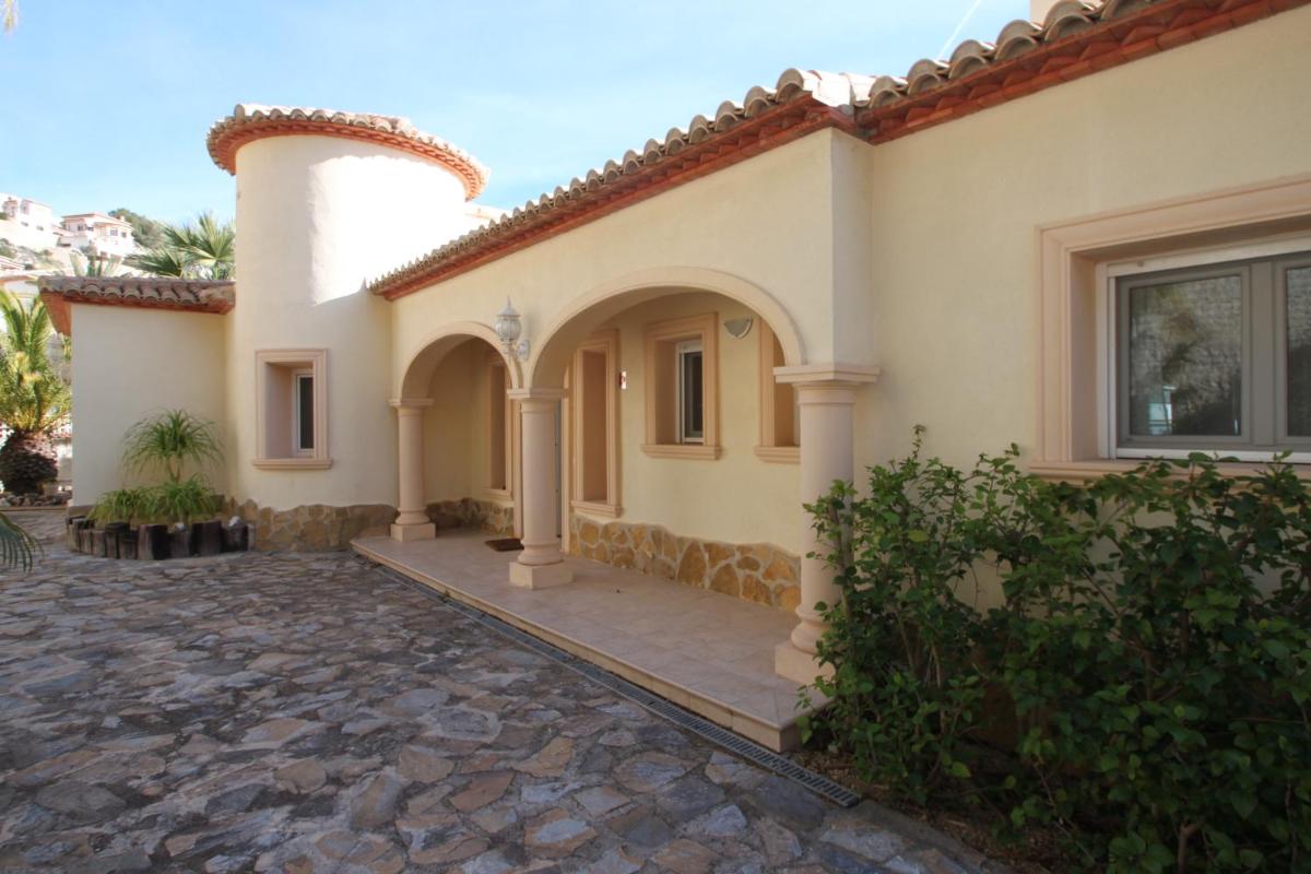 Mimo - sea view villa with private pool in Moraira-Teulada - Housity