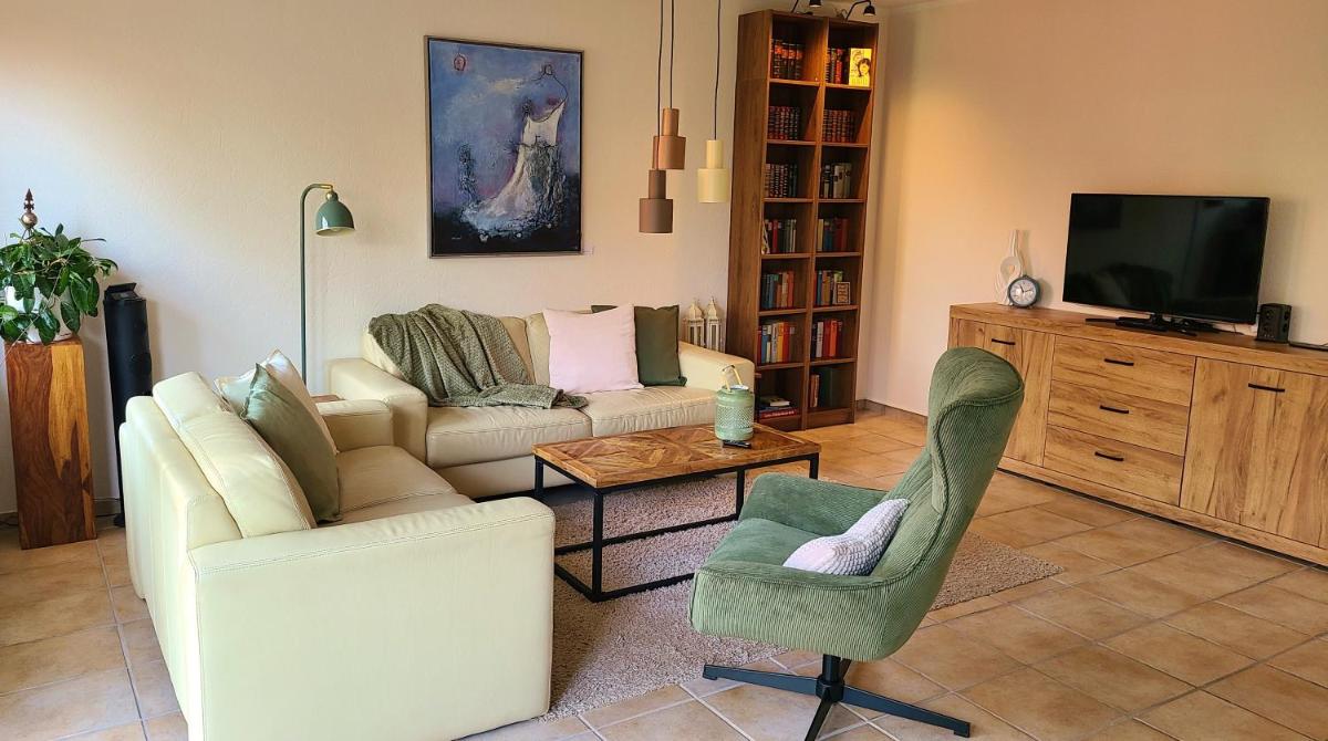 4 Sterne Ferienhaus Marlene mit großem Garten - Housity
