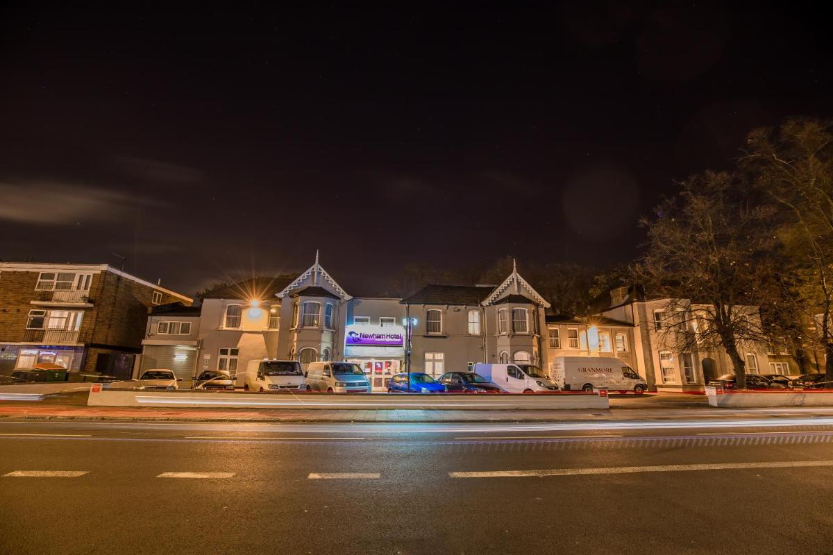 Newham Hotel - Housity