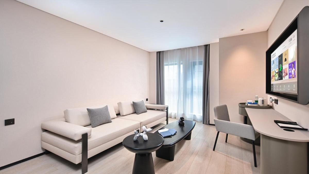 Atour Light Hotel Kunming Huanhu Road Dianchi Convention and Exhibition Center - Housity