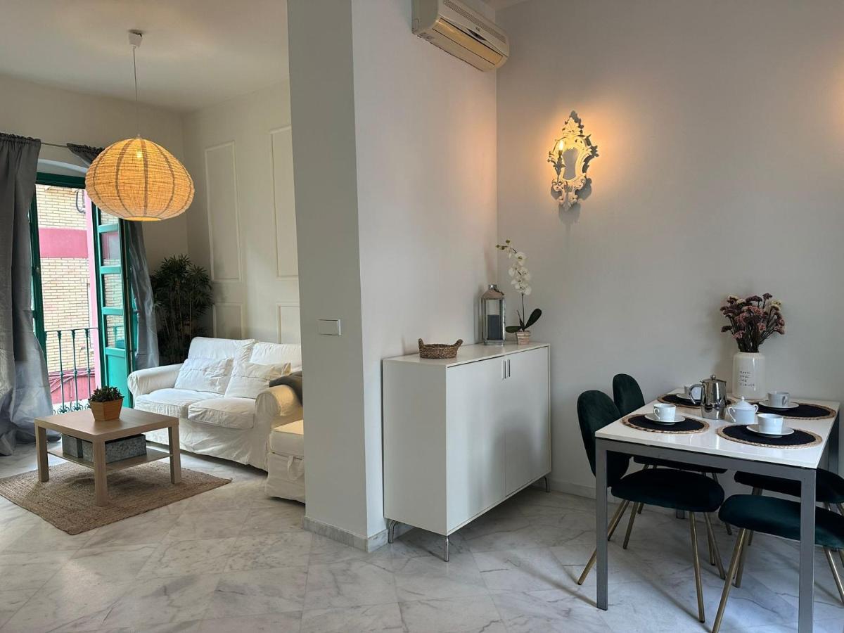 La Casa del Corral Triana collection apartment - Housity